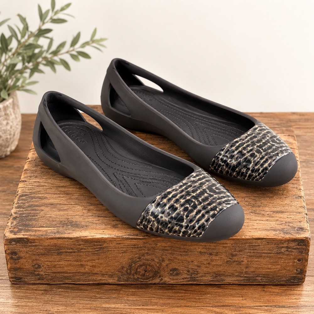 Crocs Sienna Leopard Print Ballet Flat Shoes Women 10 Brown Animal Print
Comfort